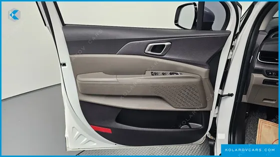 KIA CARNIVAL HEV 9 SEATER PRESTIGE