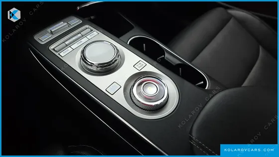 GENESIS GV70 2.5T GASOLINE 2WD