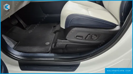 KIA CARNIVAL HEV 9SEATER SIGNATURE