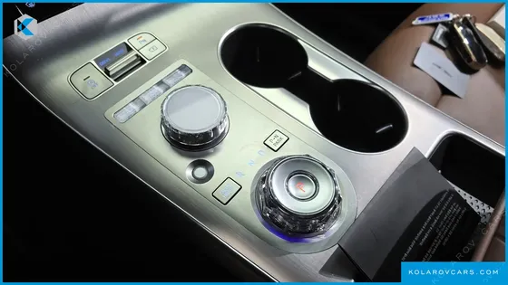 GENESIS GV70 2.5T GASOLINE 2WD