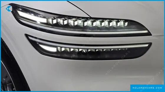 GENESIS GV70 2.5T GASOLINE 2WD