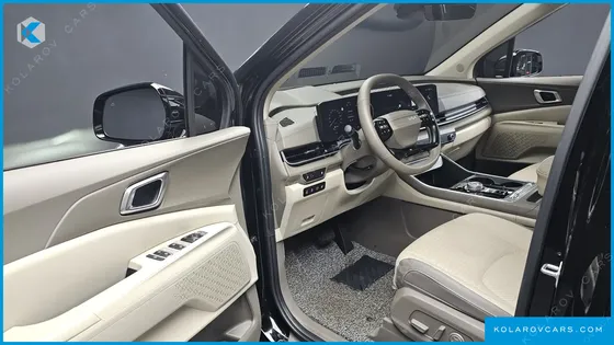 KIA CARNIVAL GASOLINE 7-SEATER NOBLESSE