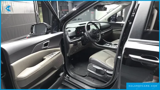 KIA CARNIVAL 9-SEATER PRESTIGE