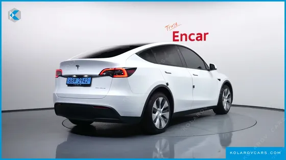 TESLA MODEL Y LONG RANGE AWD