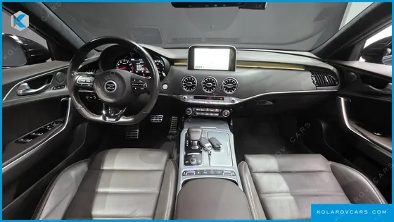 KIA STINGER 3.3 TURBO 2WD