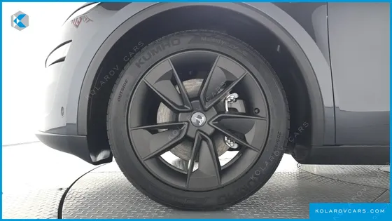 TESLA MODEL Y RWD
