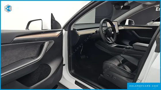 TESLA MODEL Y RWD