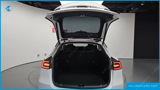TESLA MODEL Y RWD