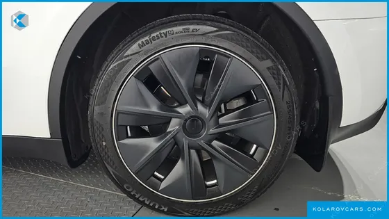 TESLA MODEL Y RWD