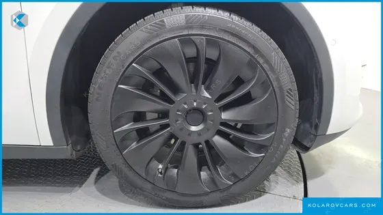 TESLA MODEL Y LONG RANGE AWD