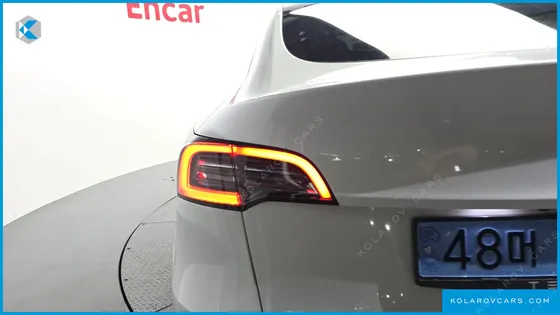 TESLA MODEL Y LONG RANGE AWD