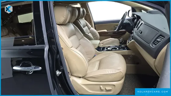 KIA CARNIVAL GASOLINE 9-SEATER HI-LIMOUSINE