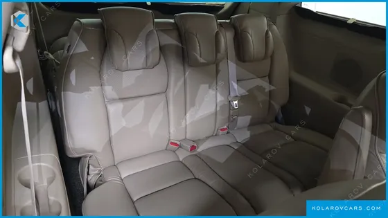KIA CARNIVAL GASOLINE 9-SEATER HI-LIMOUSINE