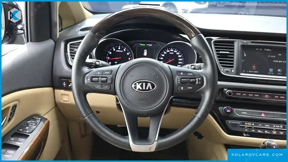 KIA CARNIVAL GASOLINE 9-SEATER HI-LIMOUSINE