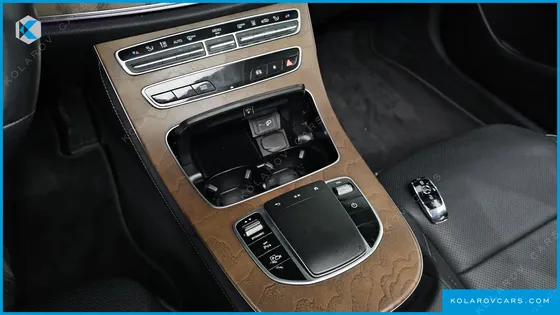 MERCEDES E-CLASS E300E 4MATIC EXCLUSIVE