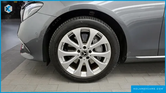 MERCEDES E-CLASS E300 4MATIC EXCLUSIVE