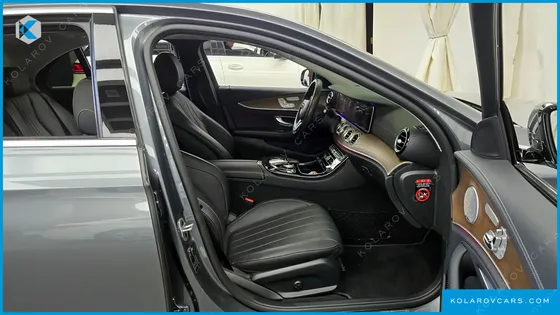 MERCEDES E-CLASS E300 4MATIC EXCLUSIVE