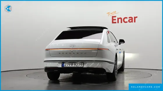 HYUNDAI GRANDEUR PREMIUM