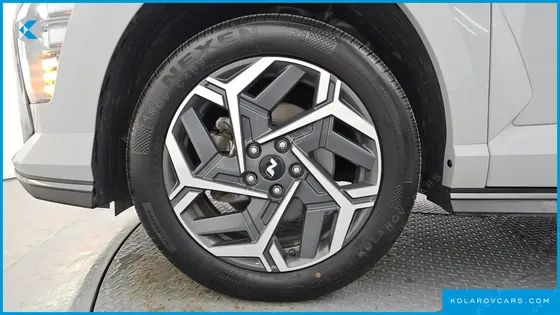 HYUNDAI KONA PREMIUM