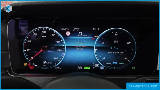 MERCEDES E-CLASS E220D 4MATIC AMG LINE