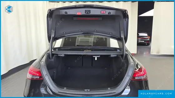 MERCEDES E-CLASS E220D 4MATIC AMG LINE