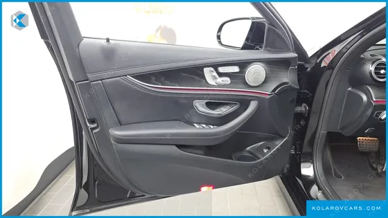MERCEDES E-CLASS E220D 4MATIC AMG LINE