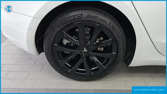 TESLA MODEL 3 LONG RANGE AWD