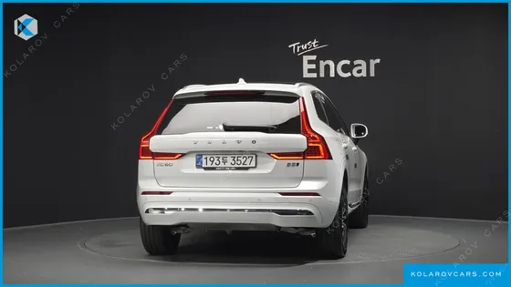 VOLVO XC60 B5 ULTIMATE BRIGHT