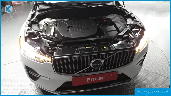 VOLVO XC60 B5 ULTIMATE BRIGHT