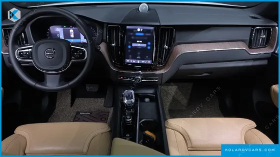 VOLVO XC60 B5 ULTIMATE BRIGHT