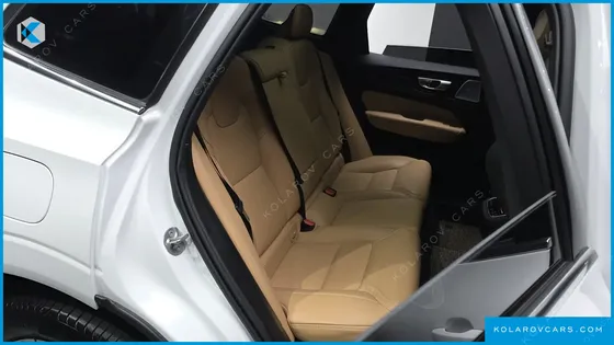 VOLVO XC60 B5 ULTIMATE BRIGHT