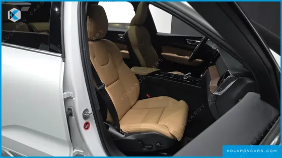VOLVO XC60 B5 ULTIMATE BRIGHT