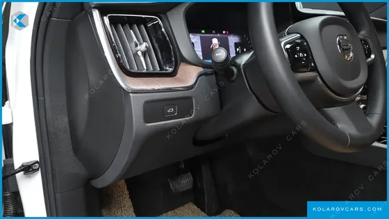 VOLVO XC60 B5 ULTIMATE BRIGHT