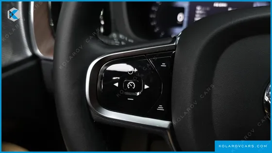 VOLVO XC60 B5 ULTIMATE BRIGHT