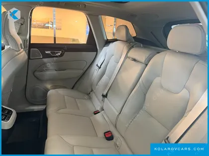 VOLVO XC60 B5 ULTRA BRIGHT