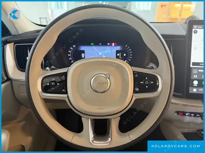 VOLVO XC60 B5 ULTRA BRIGHT