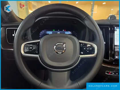 VOLVO XC60 B5 ULTRA BRIGHT