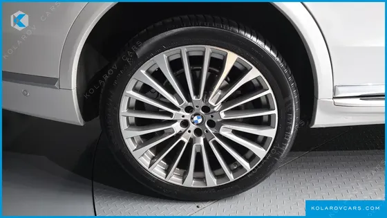 BMW X7 XDRIVE 40I DESIGN PURE EXCELLENCE 6-SEATER