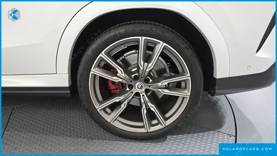 BMW X6 M50I