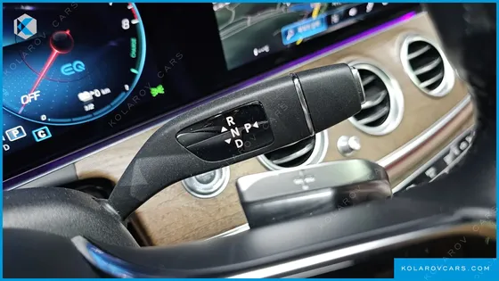 MERCEDES E-CLASS E300E 4MATIC EXCLUSIVE