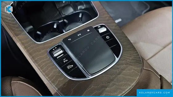 MERCEDES E-CLASS E300E 4MATIC EXCLUSIVE