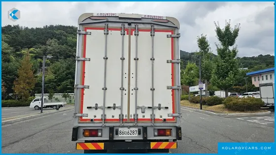 HYUNDAI MEGA TRUCK GOLD