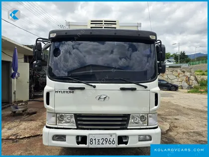 HYUNDAI MEGA TRUCK GOLD