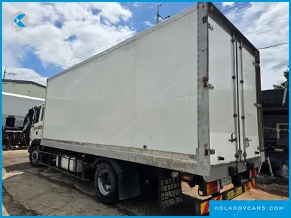 HYUNDAI MEGA TRUCK GOLD