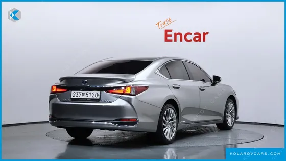 LEXUS ES EXECUTIVE