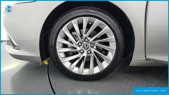 LEXUS ES EXECUTIVE