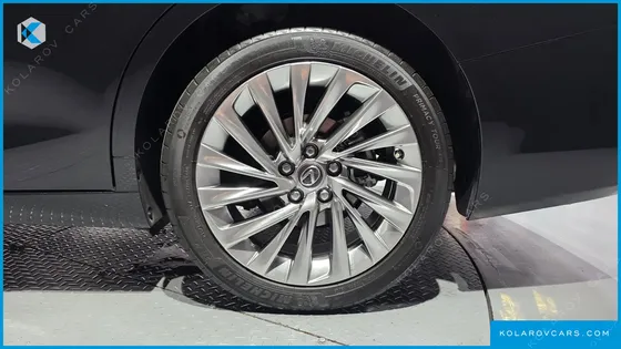 LEXUS ES EXECUTIVE