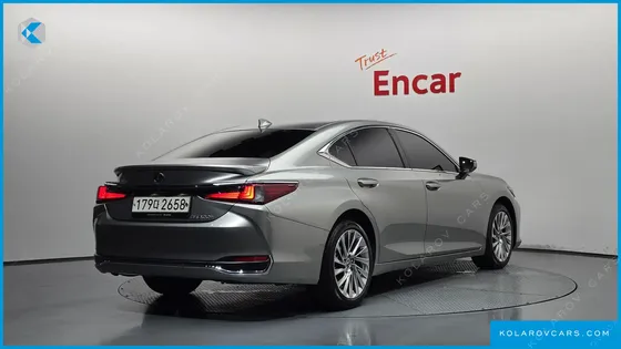 LEXUS ES LUXURY PLUS