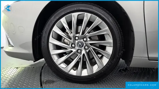 LEXUS ES LUXURY PLUS