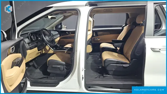KIA CARNIVAL 9-SEATER PRESTIGE